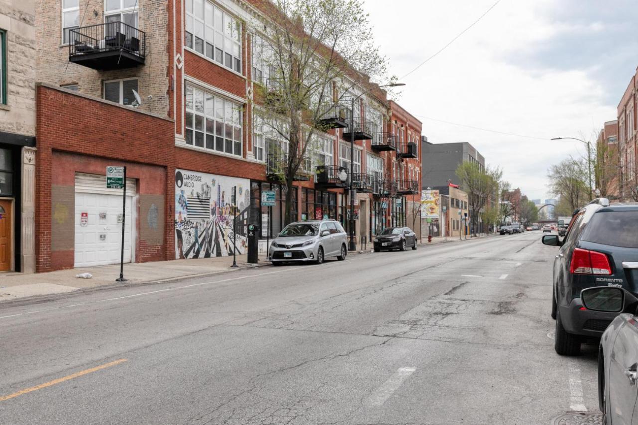 Apartment Bucktown 2br W Lounge Roof Gym 1 Block To L Chi-663 *